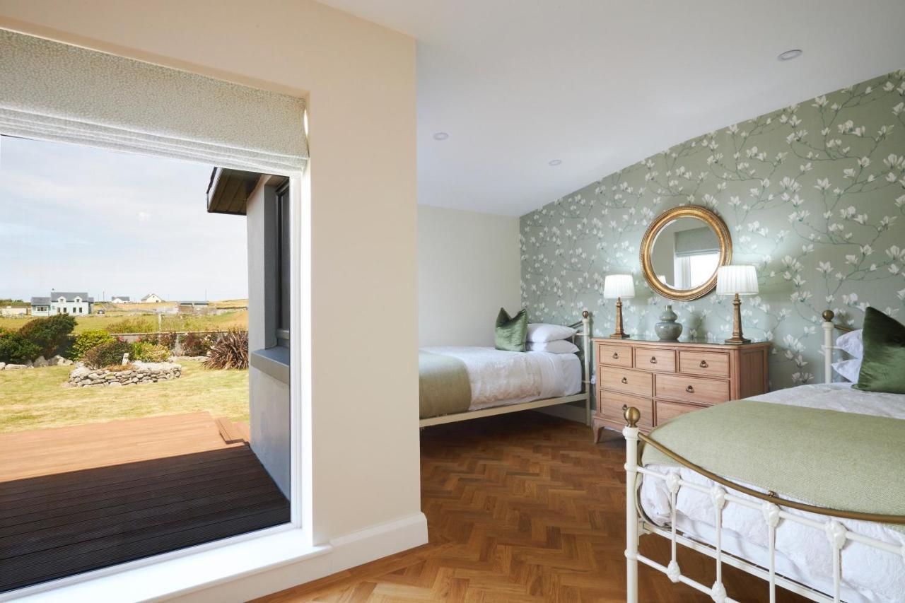 Luxury Lodges In Doolin Village With Hot Tubs ภายนอก รูปภาพ