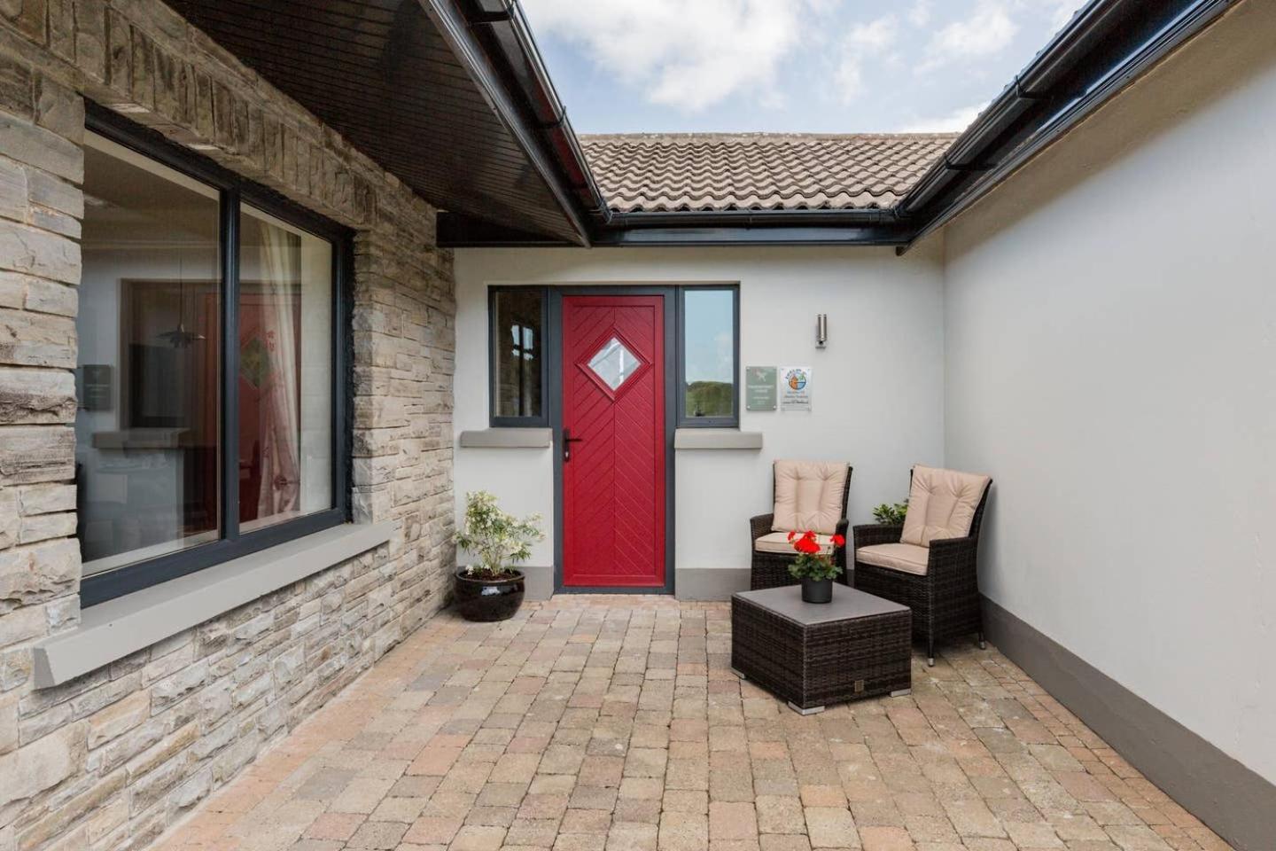 Luxury Lodges In Doolin Village With Hot Tubs ภายนอก รูปภาพ